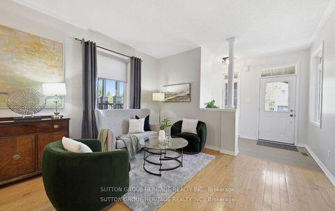 Photo 2 at 19 Northglen Boulevard, Bowmanville, Clarington