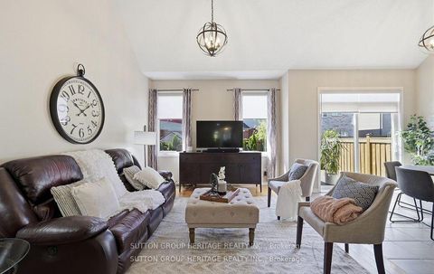 Photo 8 at 19 Northglen Boulevard, Bowmanville, Clarington