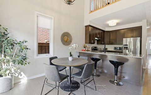 Photo 11 at 19 Northglen Boulevard, Bowmanville, Clarington