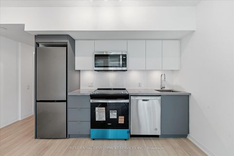 Photo 3 at 404 - 500 Wilson Avenue, Clanton Park, Toronto