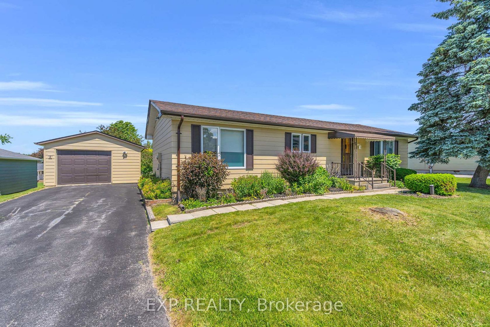 5 Inlet Court, Sutton & Jackson