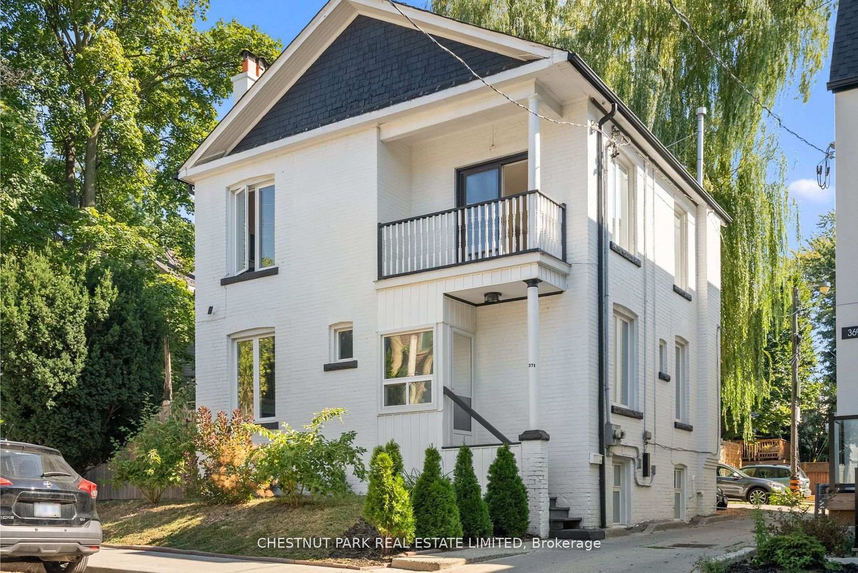 371 Howland Avenue, Casa Loma, Toronto by Loree Meneguzzi Real Estate 371 Howland Avenue, Casa Loma, Toronto