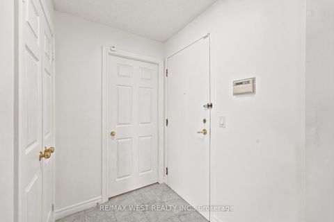 Photo 5 at 1107 - 2627 Mccowan Road, Agincourt North, Toronto