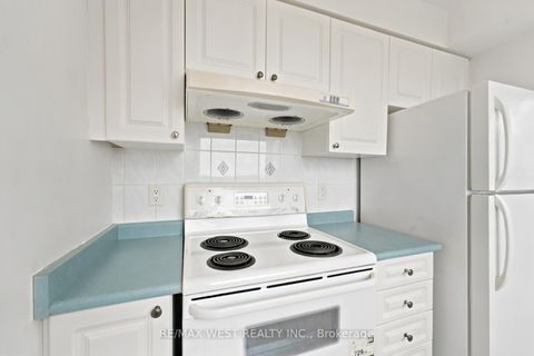 Photo 17 at 1107 - 2627 Mccowan Road, Agincourt North, Toronto