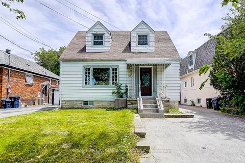 Photo 2 at 335 Willowdale Avenue, Willowdale East, Toronto