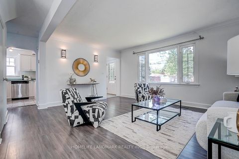 Photo 15 at 335 Willowdale Avenue, Willowdale East, Toronto