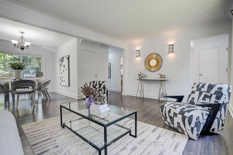 Photo 17 at 335 Willowdale Avenue, Willowdale East, Toronto