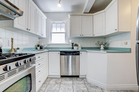 Photo 21 at 335 Willowdale Avenue, Willowdale East, Toronto