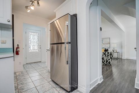 Photo 26 at 335 Willowdale Avenue, Willowdale East, Toronto