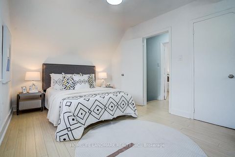 Photo 36 at 335 Willowdale Avenue, Willowdale East, Toronto