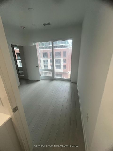 Photo 4 at 413 - 4010 Eglinton Avenue W, Humber Heights, Toronto