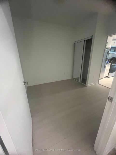 Photo 9 at 413 - 4010 Eglinton Avenue W, Humber Heights, Toronto