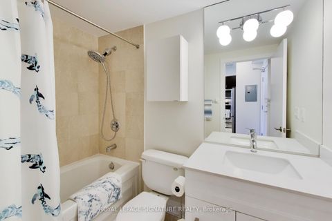 Photo 9 at 1219 - 438 King Street W, Waterfront Communities C1, Toronto