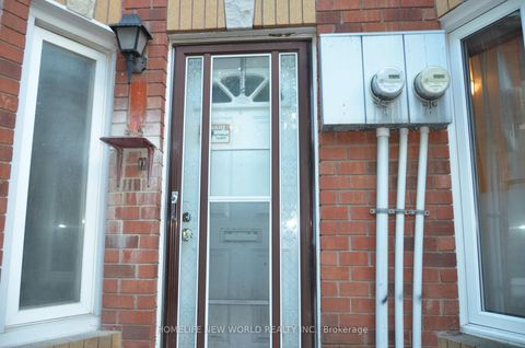 Photo 1 at 125 Harrison Street, Bellwoods, Toronto