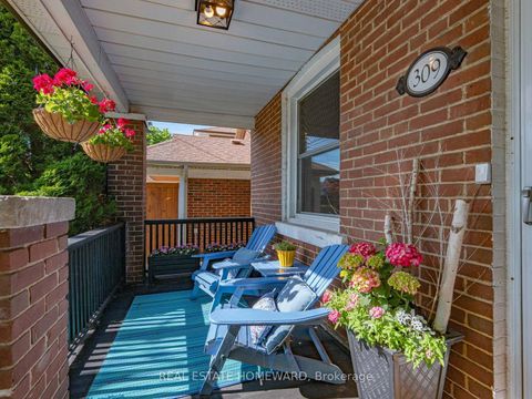 Photo 2 at 309 Chisholm Avenue, Lumsden, Toronto