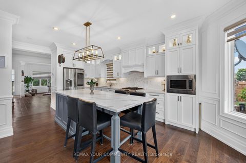 Photo 14 at 119 Toscana Road, Sonoma Heights, Vaughan