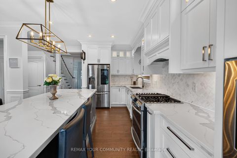Photo 16 at 119 Toscana Road, Sonoma Heights, Vaughan
