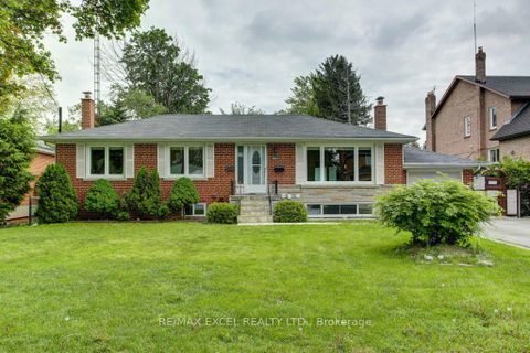 Photo 0 at 35 Urbandale Avenue, Newtonbrook East, Toronto