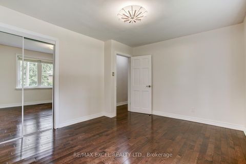 Photo 12 at 35 Urbandale Avenue, Newtonbrook East, Toronto
