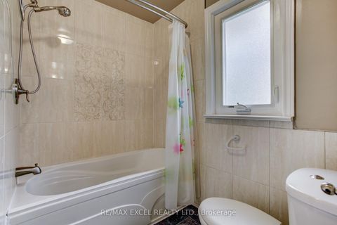 Photo 14 at 35 Urbandale Avenue, Newtonbrook East, Toronto