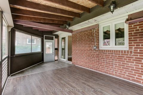 Photo 17 at 35 Urbandale Avenue, Newtonbrook East, Toronto