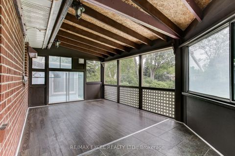 Photo 18 at 35 Urbandale Avenue, Newtonbrook East, Toronto