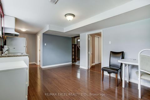 Photo 21 at 35 Urbandale Avenue, Newtonbrook East, Toronto