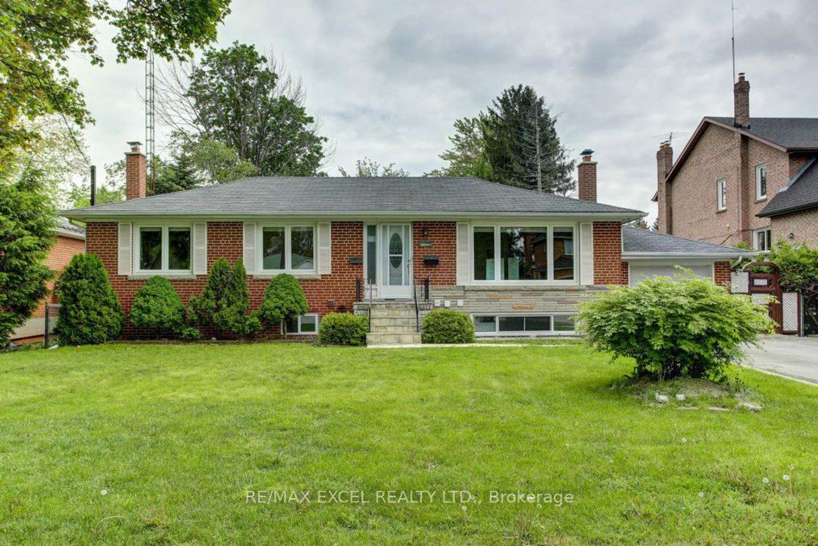 35 Urbandale Avenue, Newtonbrook East, Toronto 