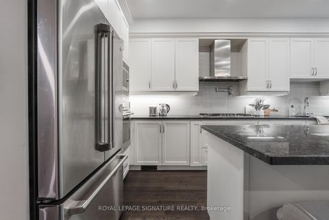 Photo 6 at 14 Queen Mary Court, East Woodbridge, Vaughan
