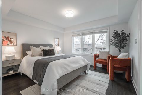 Photo 12 at 14 Queen Mary Court, East Woodbridge, Vaughan
