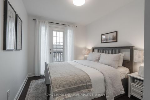 Photo 16 at 14 Queen Mary Court, East Woodbridge, Vaughan