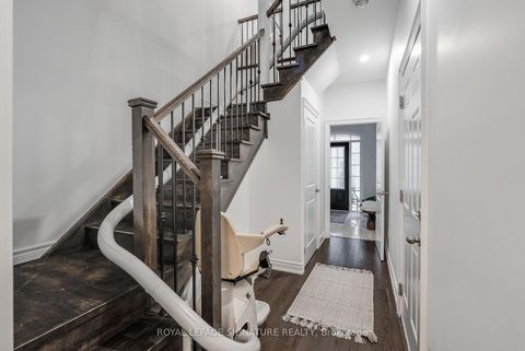 Photo 25 at 14 Queen Mary Court, East Woodbridge, Vaughan