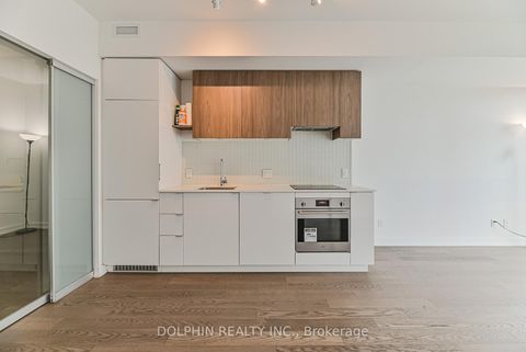 Photo 11 at 1007 - 161 Roehampton Avenue, Mount Pleasant West, Toronto