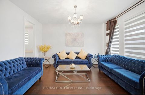 Photo 1 at 814 Green Street, Lefroy, Innisfil
