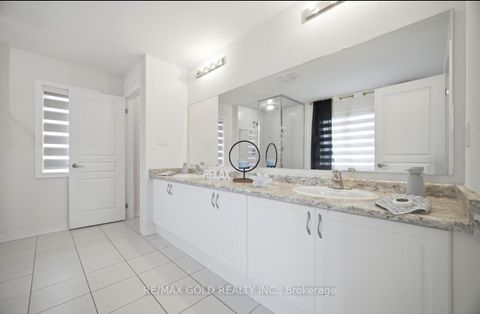 Photo 9 at 814 Green Street, Lefroy, Innisfil