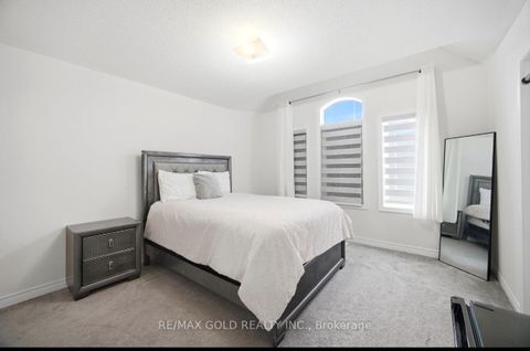 Photo 13 at 814 Green Street, Lefroy, Innisfil