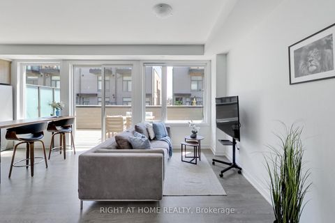 Photo 7 at 10 - 88 Turtle Island Road, Lawrence, Toronto