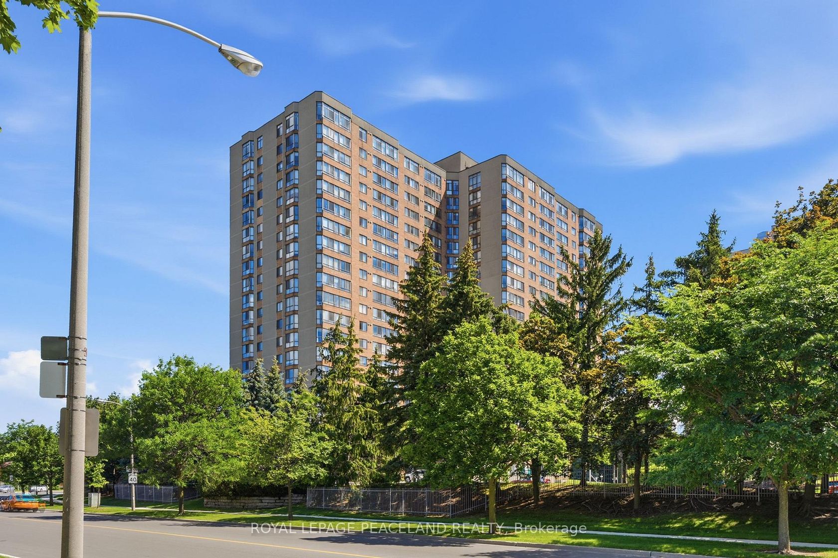 PH13 - 55 Bamburgh Circle, Steeles, Toronto photo 8