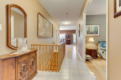 Photo 5 at 101 Old Colony Road, Oak Ridges Lake Wilcox, Richmond Hill