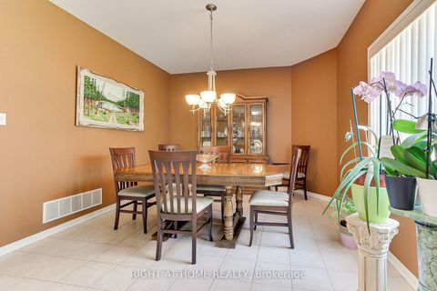 Photo 12 at 101 Old Colony Road, Oak Ridges Lake Wilcox, Richmond Hill