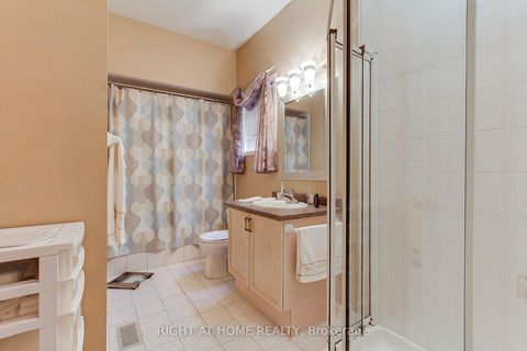 Photo 16 at 101 Old Colony Road, Oak Ridges Lake Wilcox, Richmond Hill