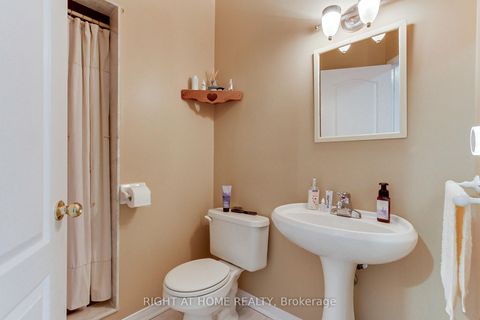 Photo 22 at 101 Old Colony Road, Oak Ridges Lake Wilcox, Richmond Hill