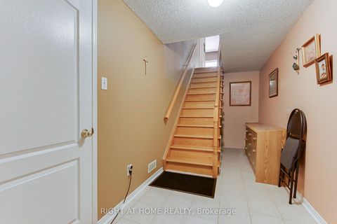 Photo 23 at 101 Old Colony Road, Oak Ridges Lake Wilcox, Richmond Hill