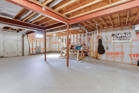 Photo 25 at 101 Old Colony Road, Oak Ridges Lake Wilcox, Richmond Hill