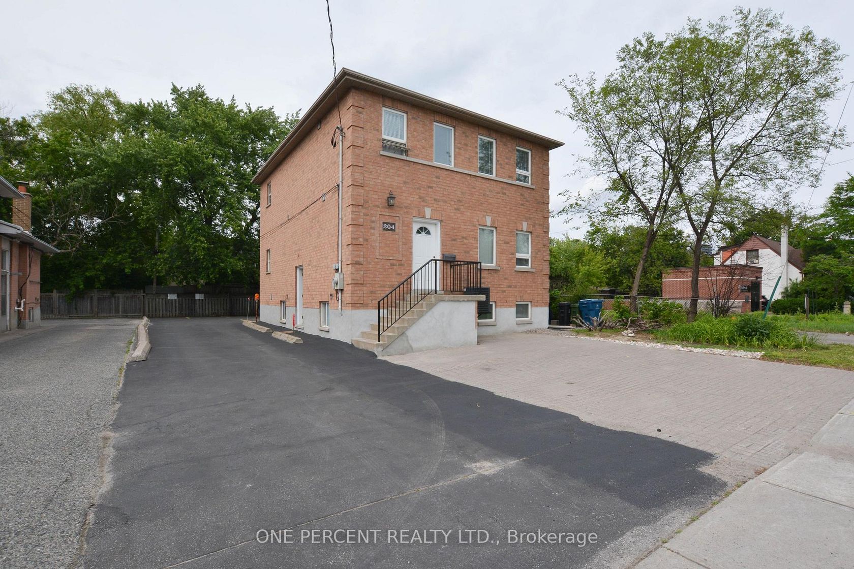 204 Sheppard Avenue W, Westgate, Toronto 