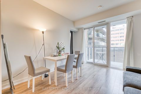 Photo 8 at 210 - 158 FRONT Street E, Moss Park, Toronto