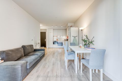 Photo 9 at 210 - 158 FRONT Street E, Moss Park, Toronto