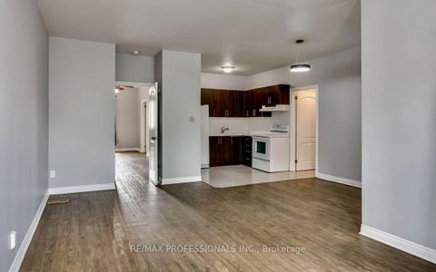 Photo 17 at 10-12 Snider Avenue, Belgravia, Toronto