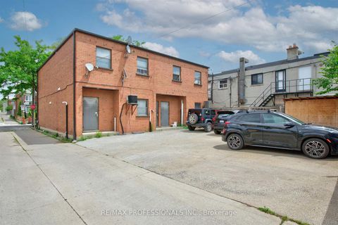 Photo 22 at 10-12 Snider Avenue, Belgravia, Toronto