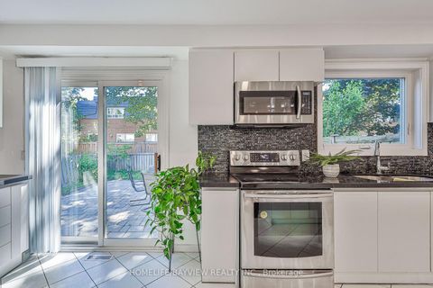 Photo 18 at 27 Bedle Avenue, Hillcrest Village, Toronto